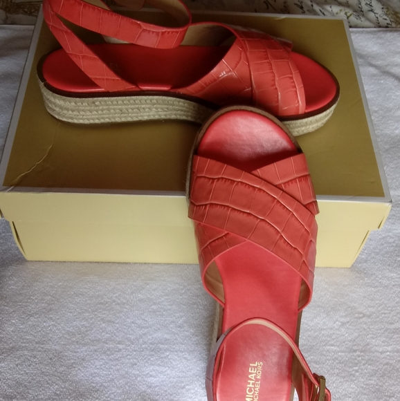 "New' Michael Kors Abbott Sandals - Picture 12 of 16
